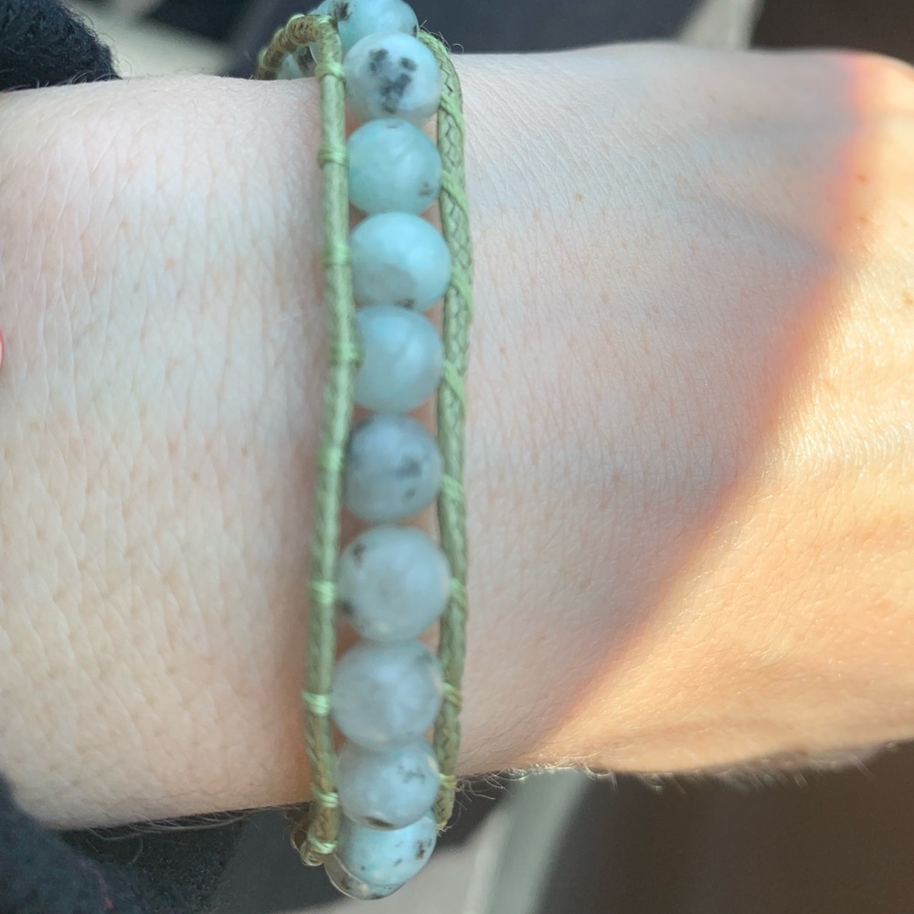 Nwot green natural stone bracelet